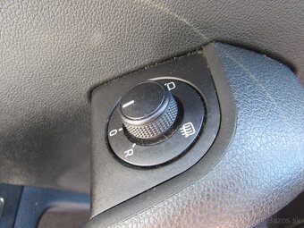 Škoda Octavia Combi 2.0 TDI RS DSG - 15