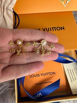 Nové nenosené nausnice Louis Vuitton - 15