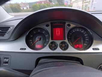 Volkswagen Passat R32 VR6 4x4 3.2 benzín 184kw Automat DSG - 15