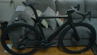 Kompletný karbónový cestný bicykel s elektronickou prehadzov - 15