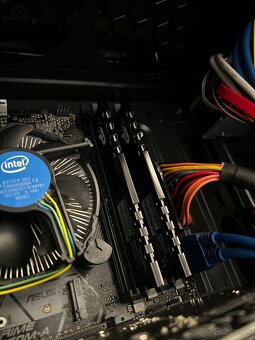 Herny PC + HyperX sluchadla a Studiovy mikrofon - 15