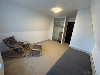 Predám celoročne obývateľnú záhradnú chatu/dom v Dúbravke - 15