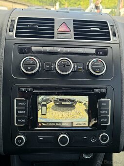 Volkswagen Touran 2.0 TDI Comfortline DSG - 15
