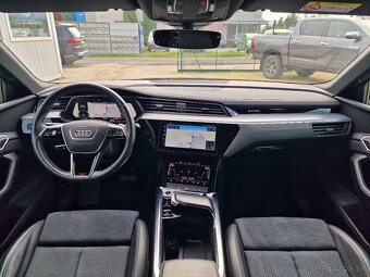 AUDI E-TRON 50 QUATTRO S LINE, 230KW, BLACK STYLING PACKAGE - 15