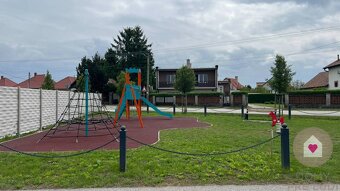 Veľký priestranný pozemok o rozlohe 7445 m2 s RD, Jelka - 15