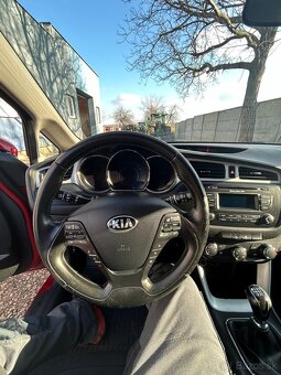 KIA Cee’d Sporty Wagon Combi 94kw Manuál/6 - 15