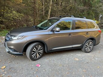 Mitsubishi Outlander - 15