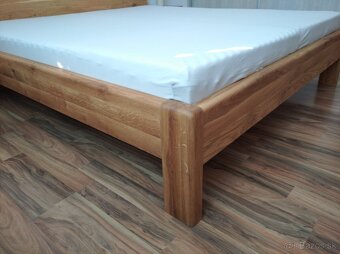 Luxusná dubová posteľ Silvia +2 masívne stolíky zdarma - 15