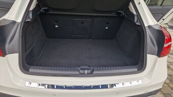 Mercedes-Benz GLA 180 AT Kupovaný na SK, Panorama - 15