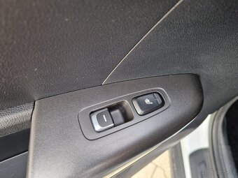 Kia Sportage 2.0 CRDi 4WD AT Gold Odpočet DPH - 15