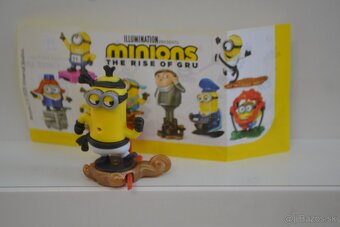 KINDER  MINIONS - 15