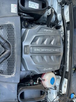 Porsche Macan Turbo Performance - 15