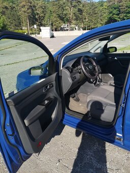 Volkswagen Touran AUTOMAT s park. senzorom - 15