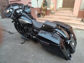 HARLEY DAVIDSON ROAD GLIDE CUSTOM SPECIAL - 15