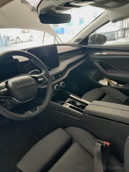Skoda Superb 4 combi 2,0TDI 110 kw L&K - 15