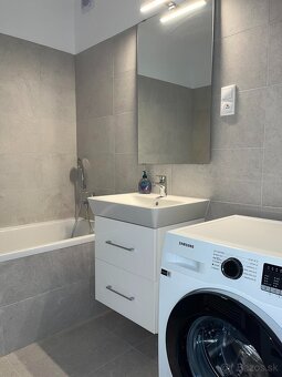 Na prenájom veľký svetlý 2i byt Trnava-Zavar + parking - 15