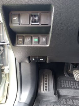 Predám Nissan Qashqai 1.2, 85kW, r.v. 2016, 7st. automat - 15