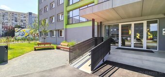 JUH - PRI AUPARKU - 2 IZBOVÝ BYT S PARKINGOM - KOMPLETNE ZAR - 15