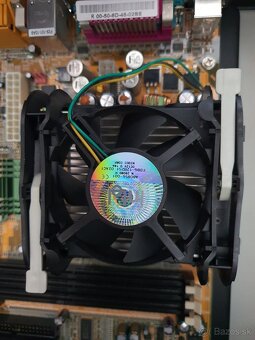 Socket 775: Gigabyte GA-G41M-ES2H, Socket 478: ABIT SR7-8X - 15