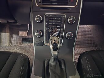 Volvo V60 D3 2.0 D 110 kw 2017 - 15