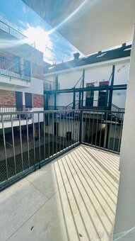 NA PRENÁJOM: Klimatizovaný 2 izbový byt s lódžiou - 15