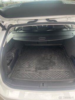 Volkswagen Passat - 15