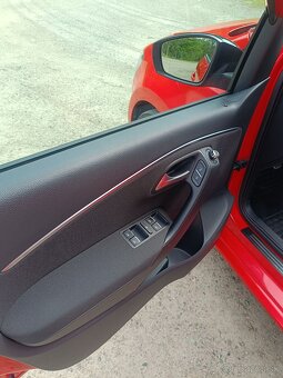 Predám VW polo 6R 2012 1.4 63kw - 15