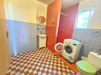 Veľkorysý RD aj pre dve generácie v obci Hrušovany - 15