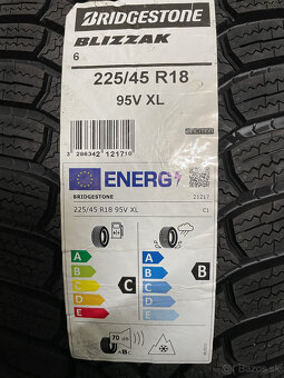 ŠKODA OCTAVIA IV NOVÁ ZIMNÍ COMET 225/45/18 95V DOT2024 - 15