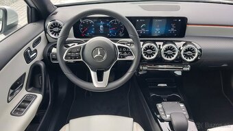 Mercedes-Benz A 180 sedan - 15