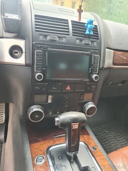 Rozpredám VW Touareg 7l, všetky motorizácie - 15