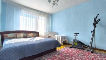 Na predaj veľký 4-izbový byt s balkónom a garážou –... - 15
