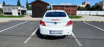 Opel Insignia 2.0 CDTI 118kw r.v.2009 - 15