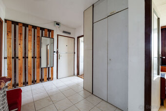 REZERVOVANÝ | 3 izbový byt s loggiou | Severná | Moldava n/B - 15