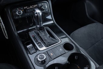 Volkswagen Touareg II 3.0 V6 TDI BlueMotion - 15