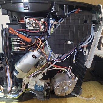 Oprava a servis kávovarov Jura Delonghi Philips Krups Lelit - 15