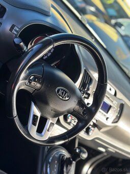 KIA SPORTAGE - 15