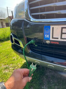 Toyota Hilux 3.0 D4D Invincible ,,REZERVOVANÁ,, - 15