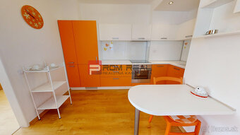 Na PREDAJ 3 izbový  byt priamo v centre mesta Pezinok - 15
