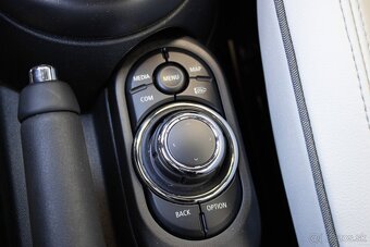 Mini Cooper Cabrio 1.5 100kW (2023) - 15