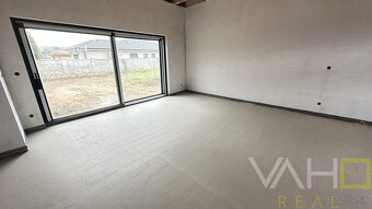 Moderná novostavba RD, pozemok 600m2, zastavaná plocha 179m2 - 15