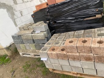 Zámková dlažba , okrasné tvárnice , betónové strešný - 15