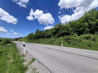 Slnečný rekreačný pozemok 5140 m2 s mobilným domom Tisovník - 15