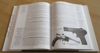 Pistole celého světa - 15