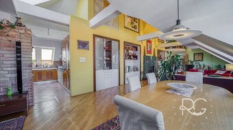 Pôsobivý staromestský byt s veľkou terasou s krásnym výhľado - 15