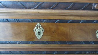 Zreštaurovaná starožitný provinčný sekretár - 15