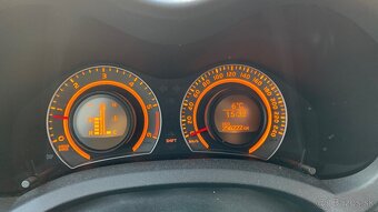 Toyota Auris 2.0 D-4D - 15