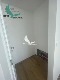 Na predaj vila s bazénom a výhľadom na more v Chorvátsku - P - 15