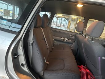 KIA Carens 2004 2.0 CRDi 82kW 124500km 5st. Manuál - 15