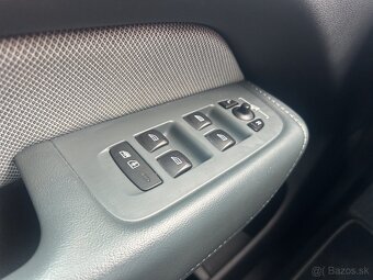 VOLVO XC60 B6 AWD R-Design - 15